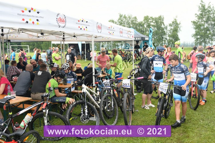 Náhled obrázku: 2021-2591-Zernov-564,563.JPG