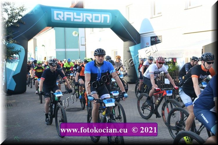 Náhled obrázku: 2021-1125-Sudety-188,211.JPG