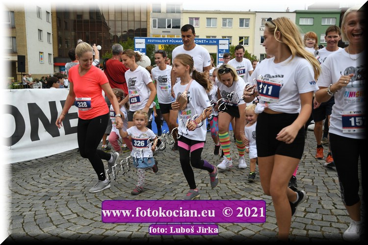 Náhled obrázku: 2021-1042-Zlin-328,326,111.JPG