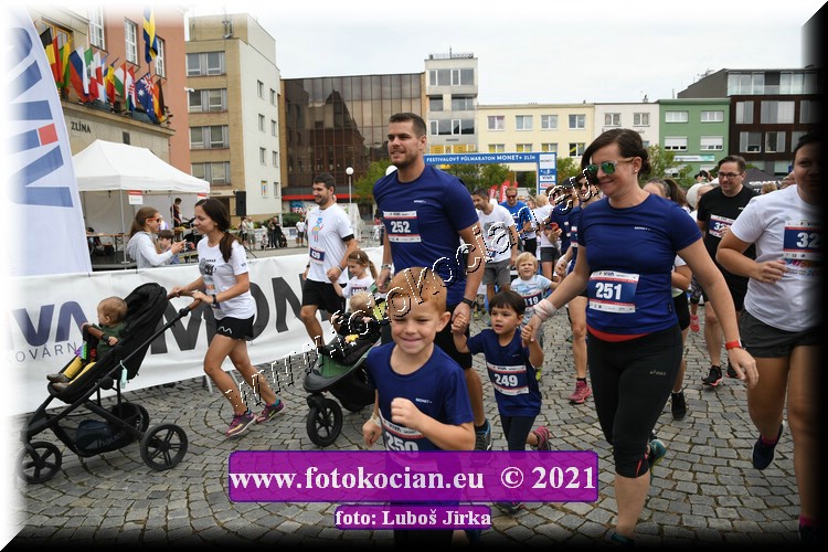 Náhled obrázku: 2021-1066-Zlin-250,252,251,249.JPG