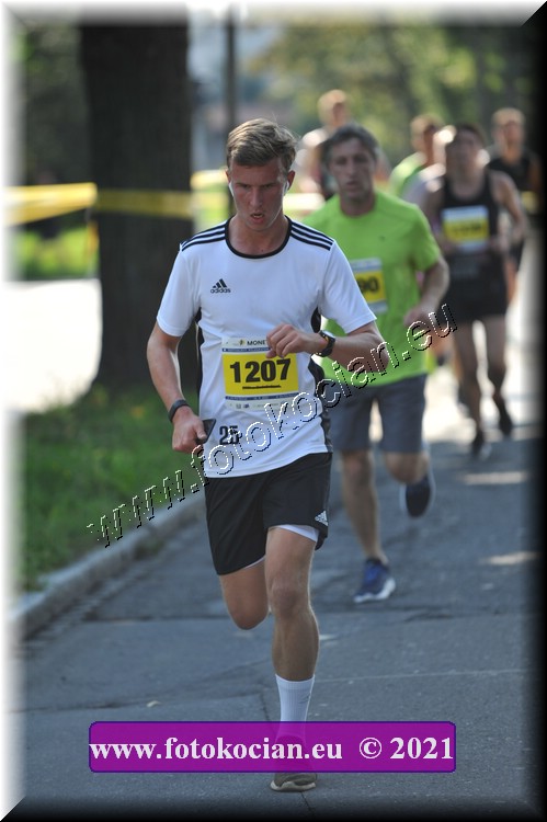 Náhled obrázku: 2021-2934-Zlin-1207.JPG