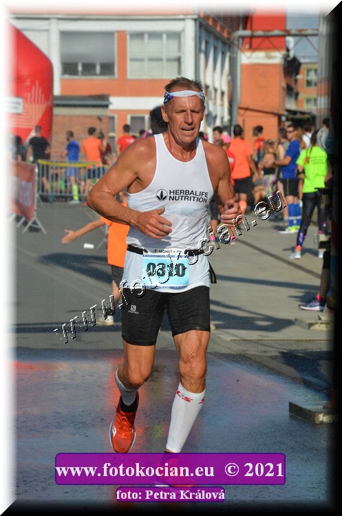 Náhled obrázku: 2021-4820-Zlin-310.JPG