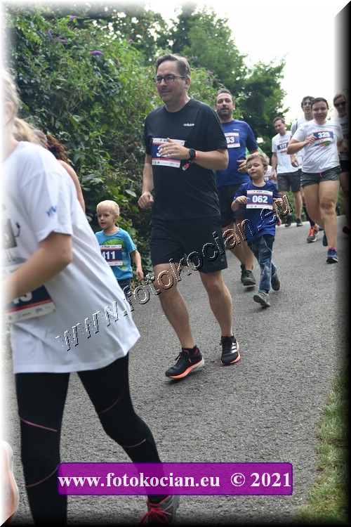 Náhled obrázku: 2021-4058-Zlin-320.JPG