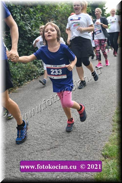 Náhled obrázku: 2021-4100-Zlin-233.JPG