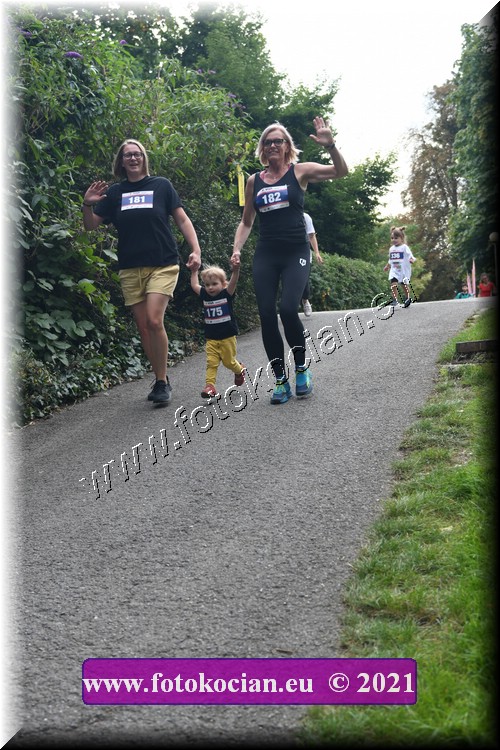 Náhled obrázku: 2021-4193-Zlin-181,182,175.JPG