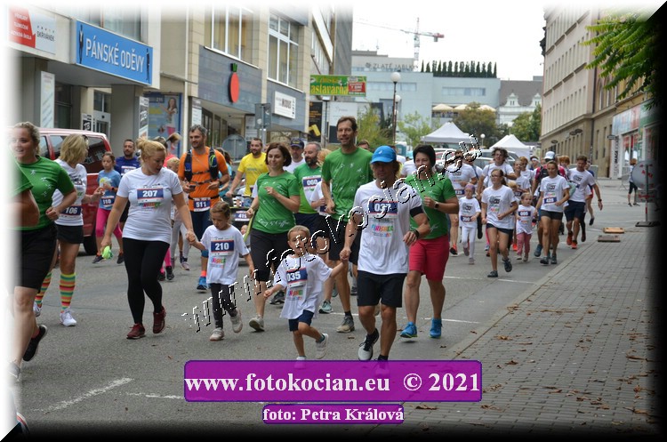 Náhled obrázku: 2021-5280-Zlin-210,207,35,37.JPG