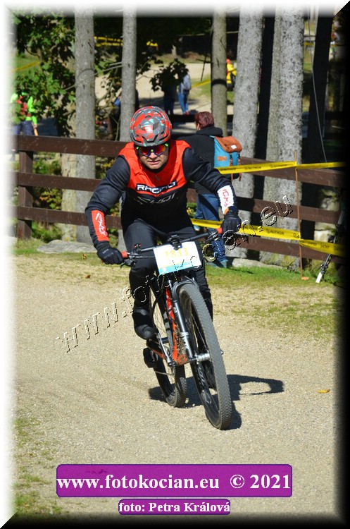 Náhled obrázku: 2021-10637-CTAuthor-1833.JPG