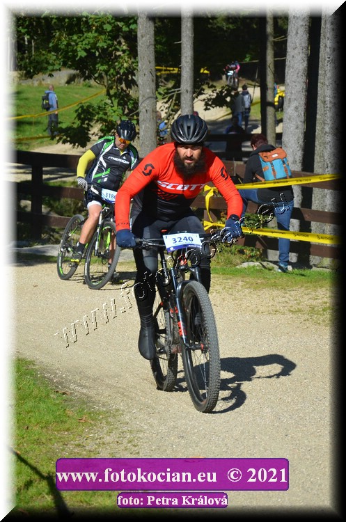 Náhled obrázku: 2021-10707-CTAuthor-3240.JPG