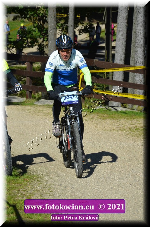 Náhled obrázku: 2021-10759-CTAuthor-3247.JPG