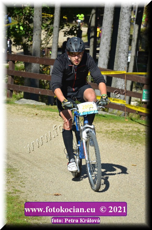 Náhled obrázku: 2021-10840-CTAuthor-2000.JPG