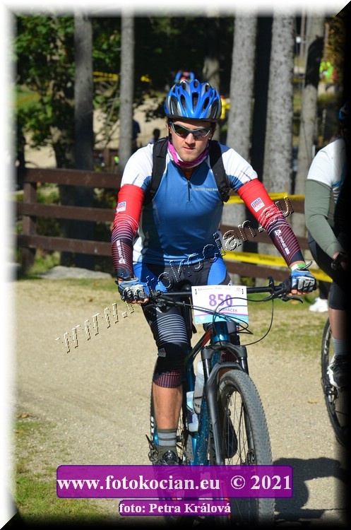 Náhled obrázku: 2021-10963-CTAuthor-850.JPG