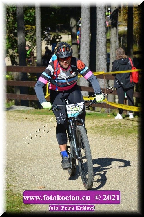 Náhled obrázku: 2021-11012-CTAuthor-1561.JPG