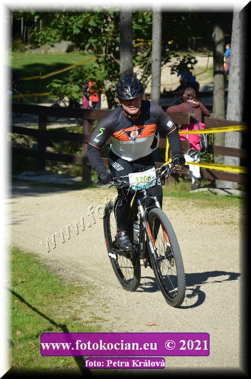 Náhled obrázku: 2021-11022-CTAuthor-1208.JPG