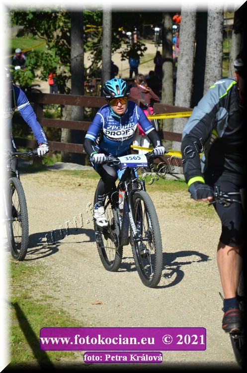 Náhled obrázku: 2021-11049-CTAuthor-3565.JPG