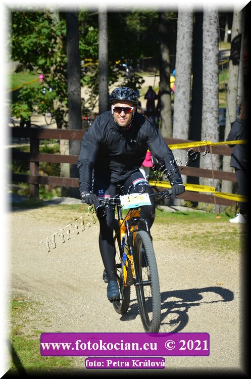 Náhled obrázku: 2021-11092-CTAuthor-2370.JPG