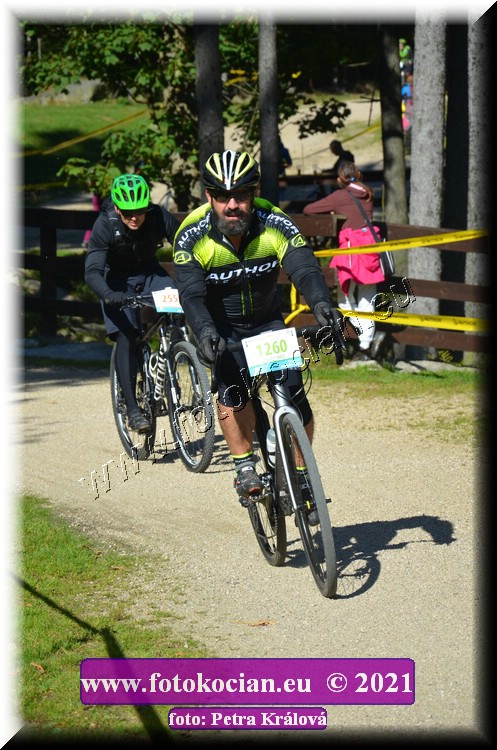 Náhled obrázku: 2021-11122-CTAuthor-1260.JPG