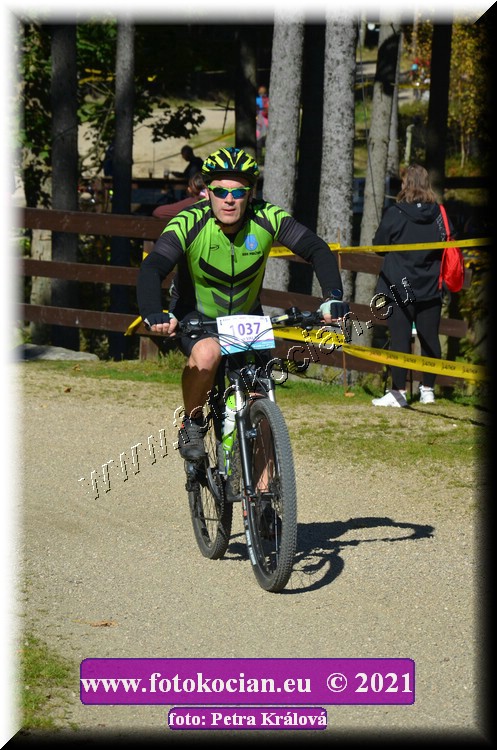 Náhled obrázku: 2021-11124-CTAuthor-1037.JPG