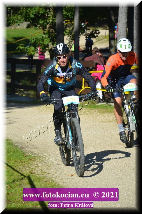 Náhled obrázku: 2021-11148-CTAuthor-2293.JPG