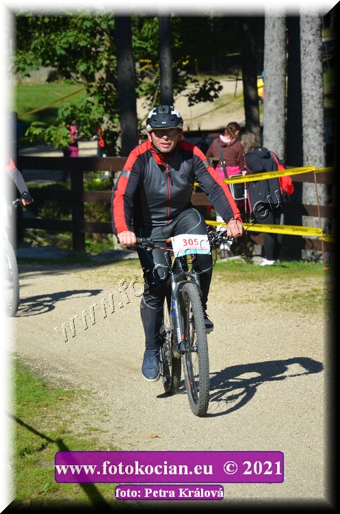 Náhled obrázku: 2021-11202-CTAuthor-305.JPG