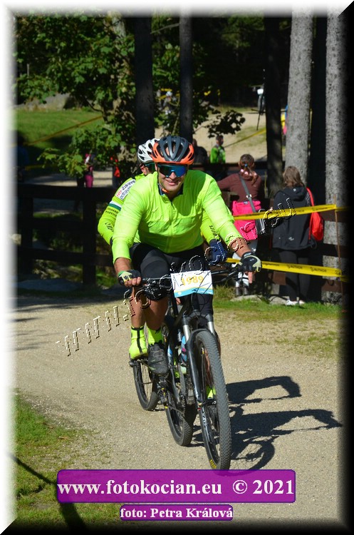 Náhled obrázku: 2021-11207-CTAuthor-1989.JPG