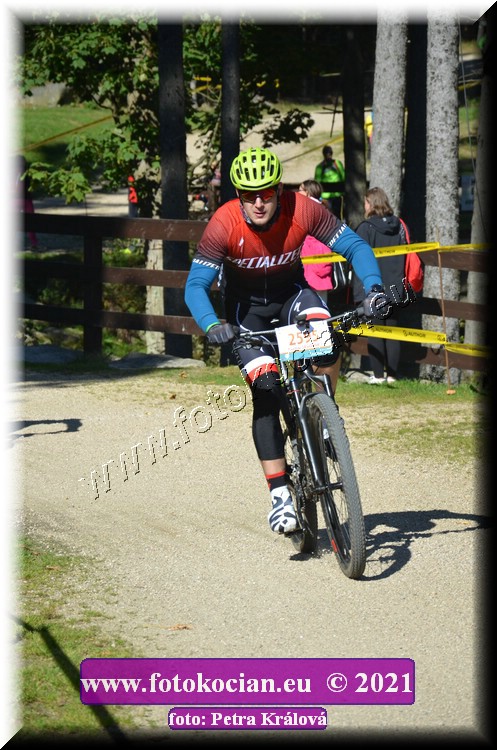 Náhled obrázku: 2021-11208-CTAuthor-2595.JPG