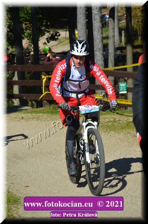 Náhled obrázku: 2021-11231-CTAuthor-929.JPG