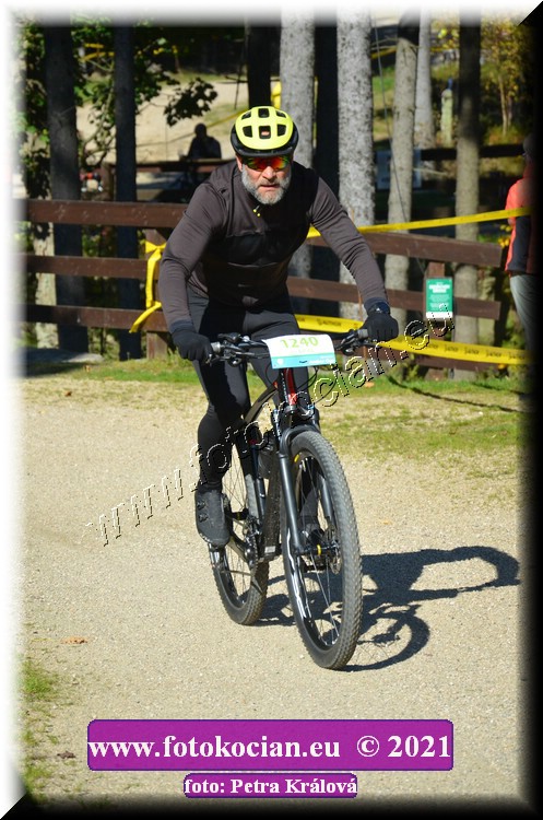 Náhled obrázku: 2021-11268-CTAuthor-1240.JPG