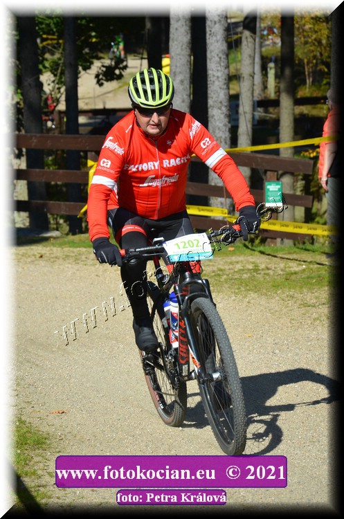 Náhled obrázku: 2021-11276-CTAuthor-1202.JPG