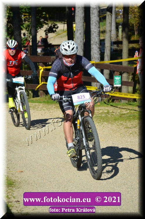 Náhled obrázku: 2021-11279-CTAuthor-825.JPG