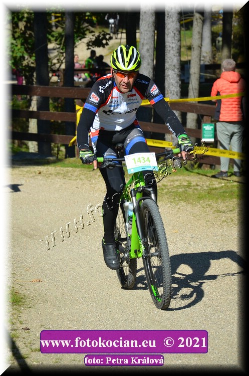 Náhled obrázku: 2021-11325-CTAuthor-1434.JPG