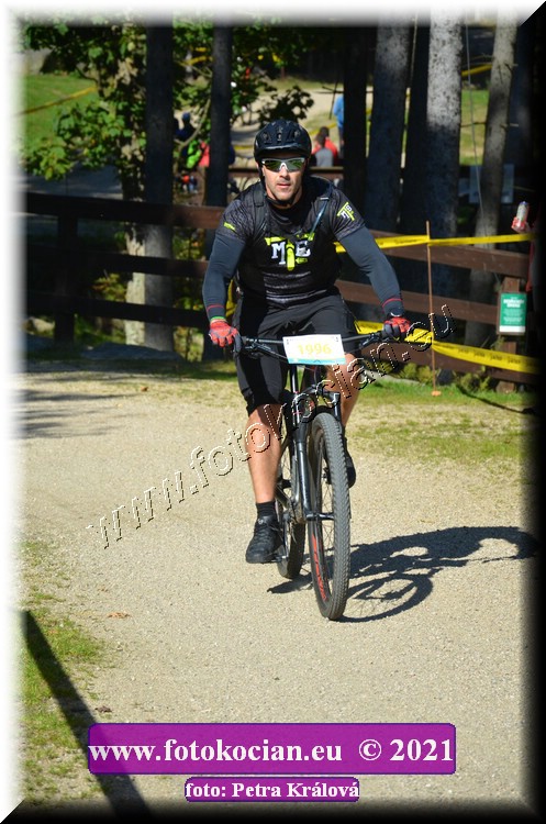 Náhled obrázku: 2021-11473-CTAuthor-1996.JPG