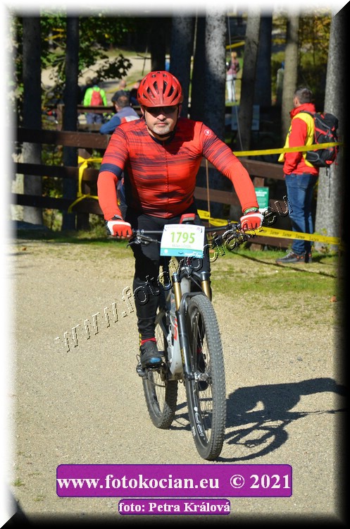 Náhled obrázku: 2021-11517-CTAuthor-1795.JPG