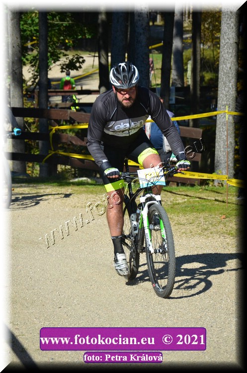 Náhled obrázku: 2021-11609-CTAuthor-1938.JPG