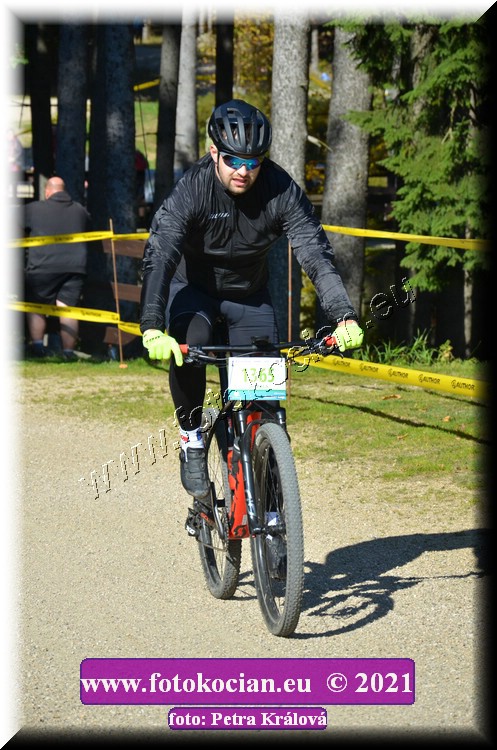 Náhled obrázku: 2021-11730-CTAuthor-1365.JPG