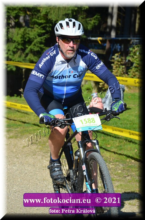 Náhled obrázku: 2021-11806-CTAuthor-1588.JPG