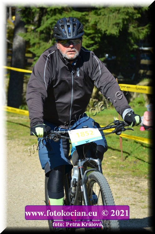 Náhled obrázku: 2021-11808-CTAuthor-1852.JPG