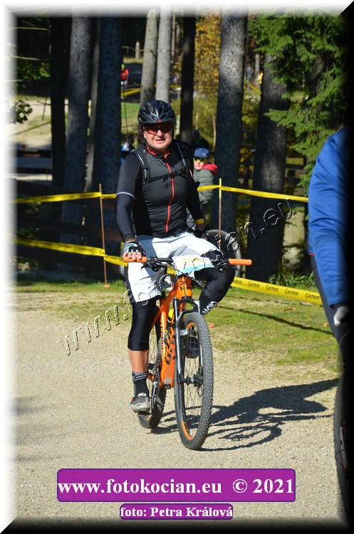 Náhled obrázku: 2021-11864-CTAuthor-2385.JPG