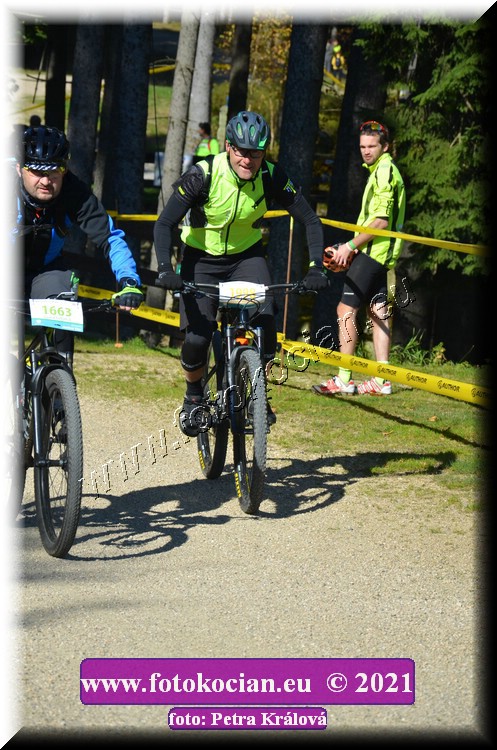 Náhled obrázku: 2021-11930-CTAuthor-1663,1998.JPG