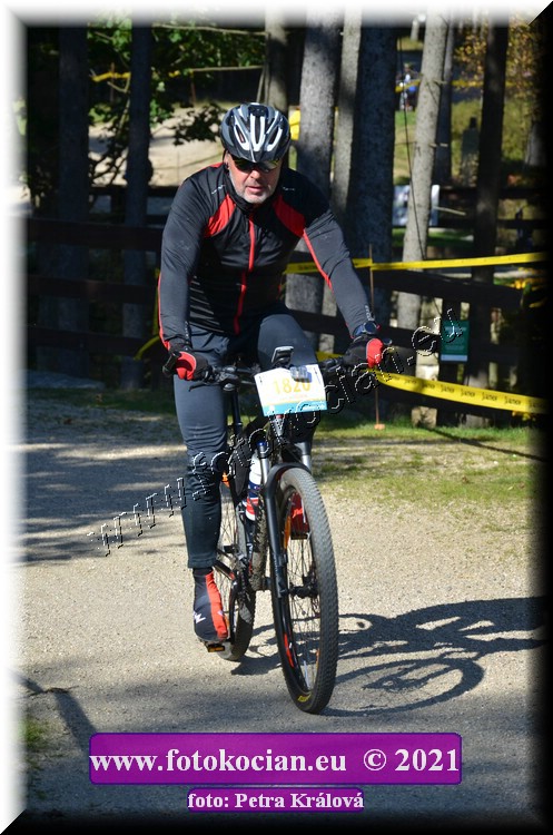 Náhled obrázku: 2021-12044-CTAuthor-1820.JPG