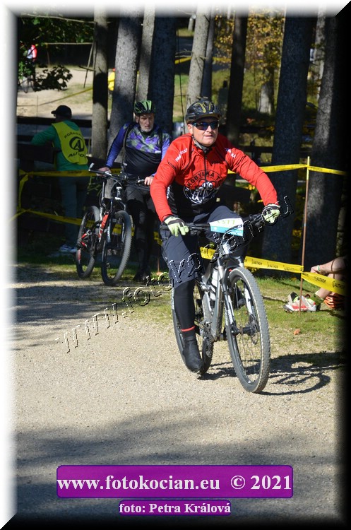 Náhled obrázku: 2021-12052-CTAuthor-1377.JPG