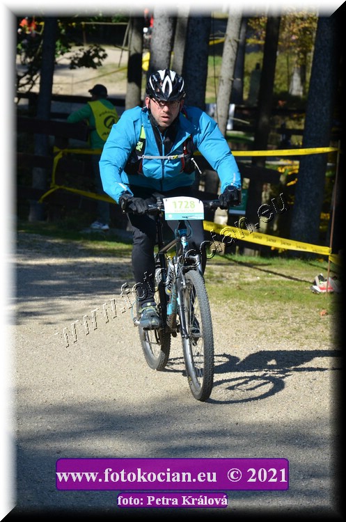 Náhled obrázku: 2021-12062-CTAuthor-1728.JPG