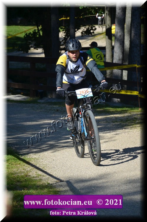 Náhled obrázku: 2021-12108-CTAuthor-2829.JPG