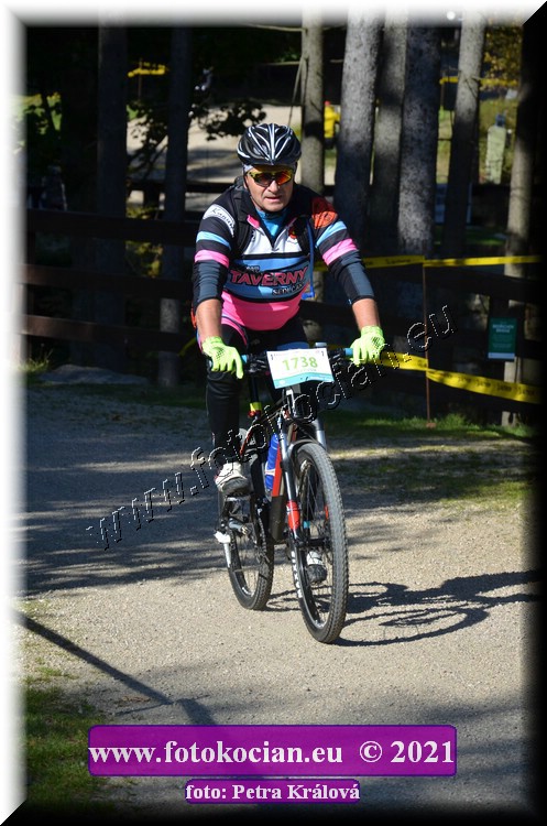 Náhled obrázku: 2021-12173-CTAuthor-1738.JPG