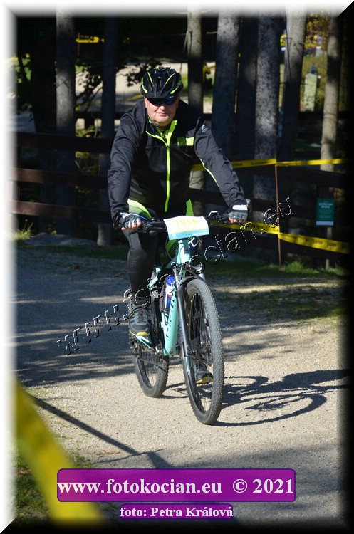 Náhled obrázku: 2021-12195-CTAuthor-1856.JPG