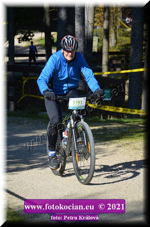 Náhled obrázku: 2021-12212-CTAuthor-1791.JPG