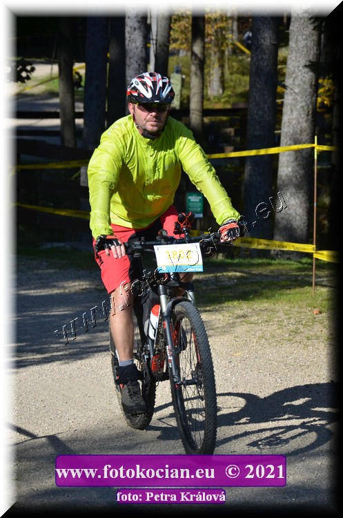 Náhled obrázku: 2021-12232-CTAuthor-1802.JPG