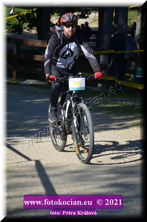 Náhled obrázku: 2021-12290-CTAuthor-1927.JPG