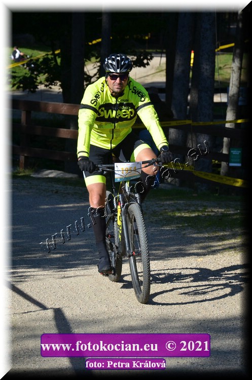 Náhled obrázku: 2021-12291-CTAuthor-1954.JPG