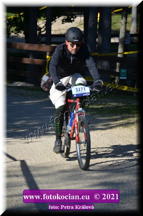 Náhled obrázku: 2021-12292-CTAuthor-3271.JPG