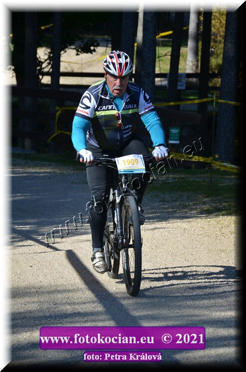 Náhled obrázku: 2021-12363-CTAuthor-1909.JPG